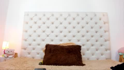 esmeralda  online show from April 18, 7:58 pm