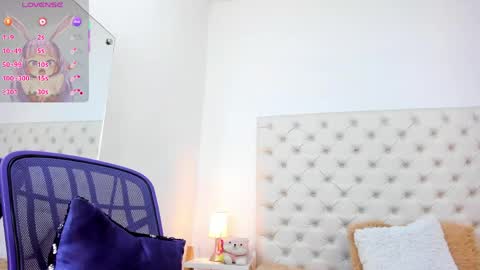 esmeralda  online show from June 4, 2:12 pm