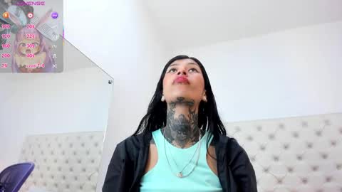 esmeralda  online show from June 8, 3:23 pm