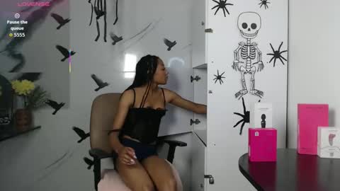 esmeralda_bk online show from October 15, 8:20 pm