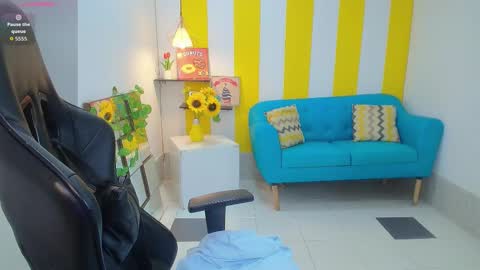 ESMERALDA  online show from February 27, 11:43 am