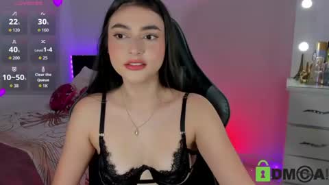 Snapshot of esmeralda_le chatting on June 12, 12:26 pm Esmeralda online show from June 12, 12:26 pm