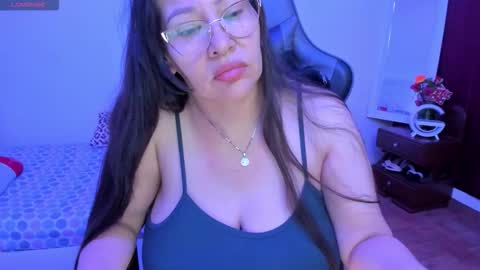 esme online show from September 30, 2:00 pm