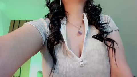 esmeralda_rose__ online show from July 3, 5:03 am