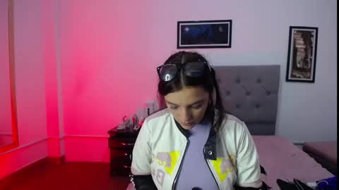 Perla online show from November 15, 6:22 am