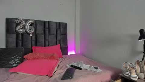 Perla online show from February 28, 5:41 am