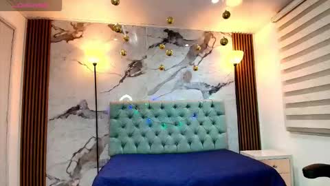 Esmeralda  online show from December 15, 11:36 am