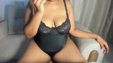 Esme online show from October 9, 11:36 pm