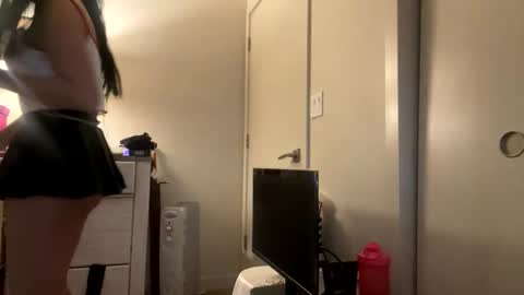 Snapshot of esoterickitten777 chatting on January 14, 1:22 am axe online show from January 14, 1:22 am