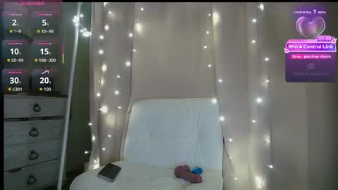 Snapshot of esoterickitten777 chatting on February 3, 6:22 am axe online show from February 3, 6:22 am