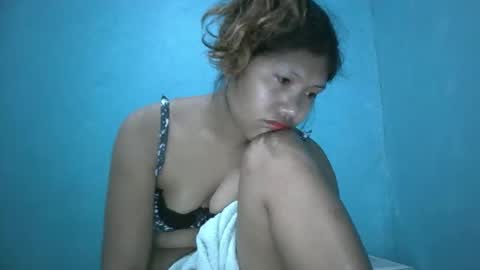 Snapshot of especialgirl_28 chatting on October 25, 5:19 pm especialgirl_28 online show from October 25, 5:19 pm