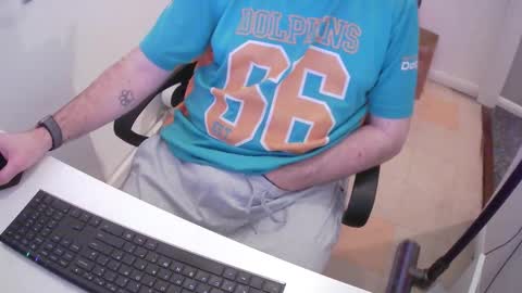 Snapshot of essex_wild chatting on December 21, 8:32 pm Morph online show from December 21, 8:32 pm