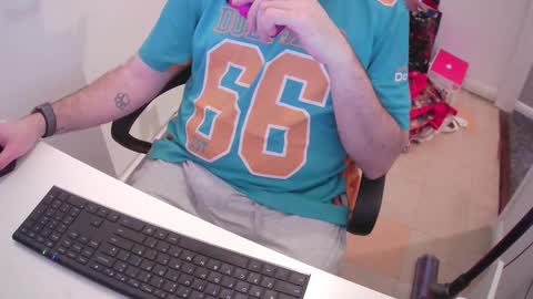 Snapshot of essex_wild chatting on January 19, 7:47 pm Morph online show from January 19, 7:47 pm