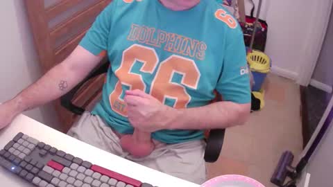 Snapshot of essex_wild chatting on October 19, 7:14 pm Morph online show from October 19, 7:14 pm