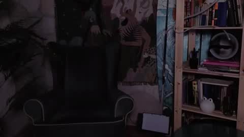 Esme and Hunter online show from April 24, 8:50 am