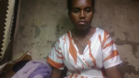 estanie online show from October 2, 11:17 am