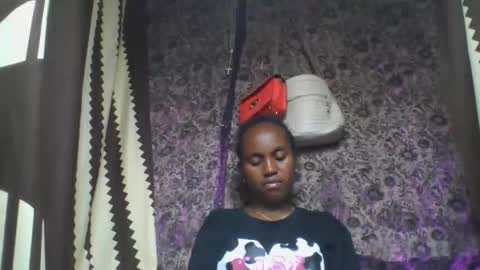 estanie online show from October 17, 7:38 pm