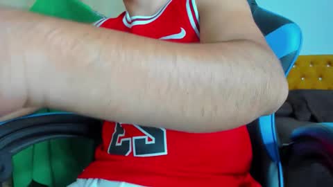 Snapshot of esteban1275 chatting on March 29, 6:46 am Esteban Gomez online show from March 29, 6:46 am