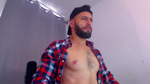 Snapshot of esteban7984068 chatting on February 7, 7:06 pm esteban online show from February 7, 7:06 pm