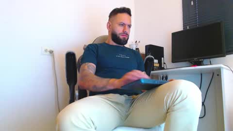 esteban online show from February 20, 2:06 pm