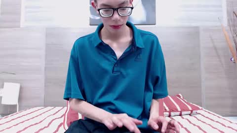 ESTEBAN CARLTON online show from March 8, 11:37 am