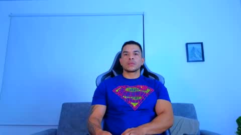 Snapshot of esteban_de_louise chatting on April 28, 11:04 am ESTEBAN online show from April 28, 11:04 am