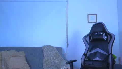 Snapshot of esteban_de_louise chatting on June 13, 11:19 am ESTEBAN online show from June 13, 11:19 am