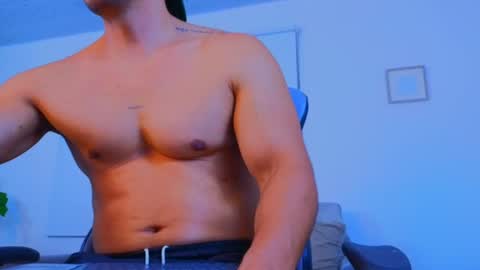 Snapshot of esteban_de_louise chatting on June 27, 2:55 pm ESTEBAN online show from June 27, 2:55 pm