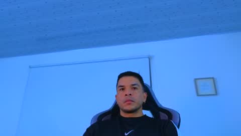 Snapshot of esteban_de_louise chatting on July 14, 11:38 am ESTEBAN online show from July 14, 11:38 am