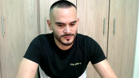 Snapshot of esteban_fer chatting on February 26, 4:36 am Esteban Fernandez online show from February 26, 4:36 am
