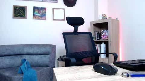Esteban Fernandez online show from June 8, 3:51 am