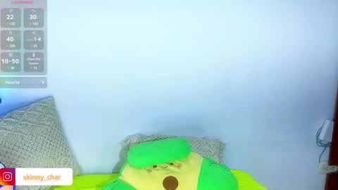 Esteban independent model online show from December 11, 3:15 pm