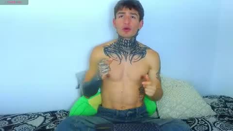 Esteban independent model online show from July 23, 6:28 pm