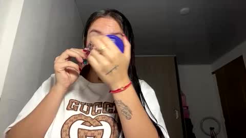 estefa1 online show from April 15, 4:52 am