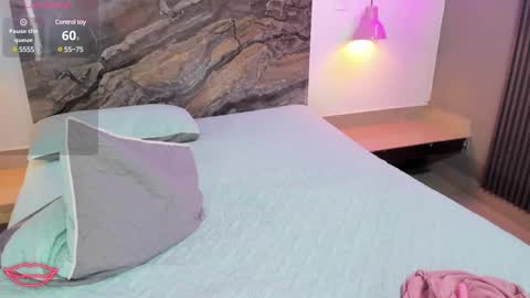 Snapshot of estefy_gomez1 chatting on March 11, 6:43 am Stefy online show from March 11, 6:43 am