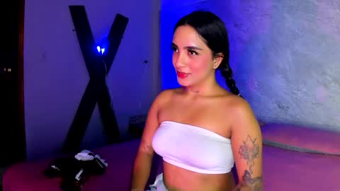 Snapshot of estefy_gomez1 chatting on October 3, 4:09 am Stefy online show from October 3, 4:09 am