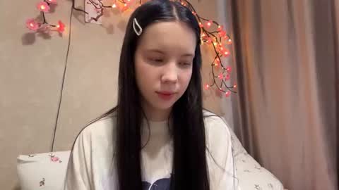 estellezdebski online show from July 16, 1:17 pm