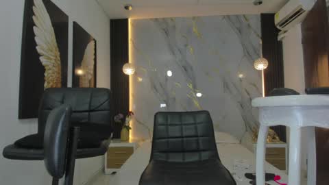 Estephany online show from December 26, 5:51 pm