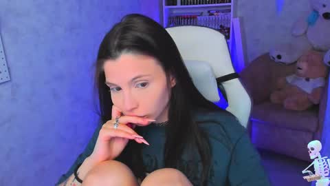 Snapshot of estercollins chatting on March 10, 8:56 pm Ester online show from March 10, 8:56 pm