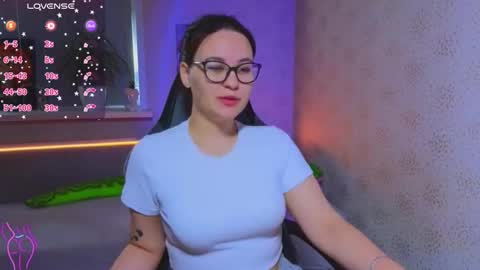 EsterPlayful online show from September 20, 11:11 am