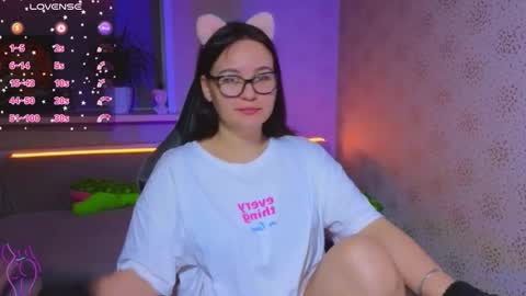 EsterPlayful online show from September 27, 2:33 pm