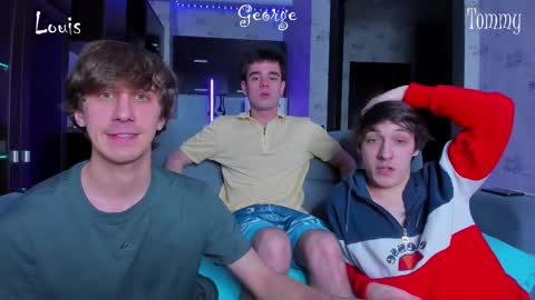 Snapshot of esthetics_boys chatting on February 18, 4:05 pm LOUIS online show from February 18, 4:05 pm