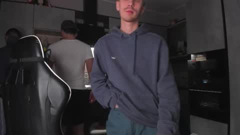 LOUIS online show from December 20, 7:32 pm