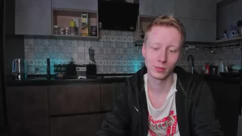 LOUIS online show from March 17, 12:08 pm