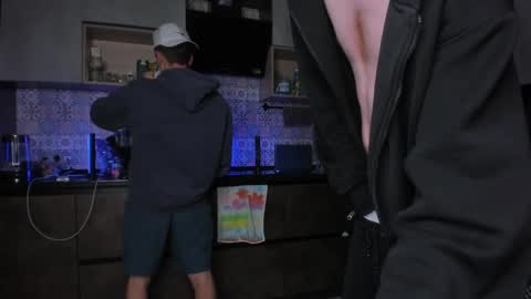 LOUIS online show from April 9, 12:10 am