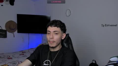 estivenvel online show from October 20, 5:57 pm