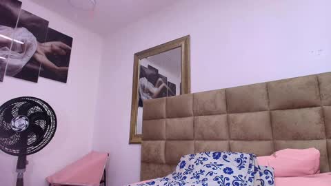 Snapshot of estrella_hanks_ chatting on January 29, 11:51 am Estrella online show from January 29, 11:51 am