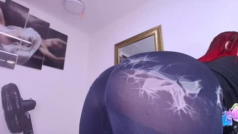 Snapshot of estrella_hanks_ chatting on February 4, 12:00 pm Estrella online show from February 4, 12:00 pm