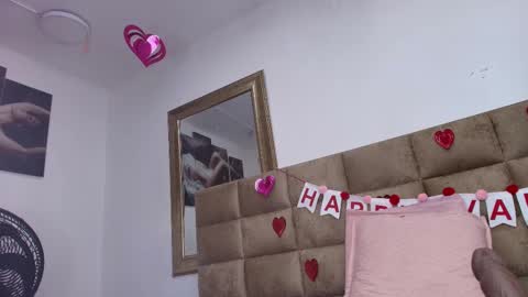 Snapshot of estrella_hanks_ chatting on February 10, 11:57 am Estrella online show from February 10, 11:57 am