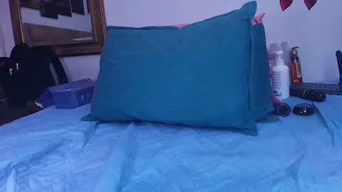 Snapshot of estrella_hanks_ chatting on March 11, 6:08 pm Estrella online show from March 11, 6:08 pm